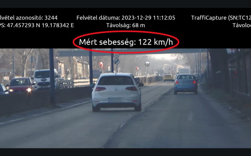 Tesztelték a feleség ajándék sportkocsiját, 260 ezres bírság lett a vége