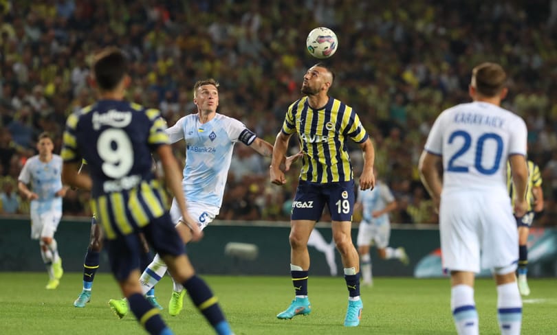 Putyint éltették a Fenerbahce-drukkerek a Dinamo Kijev elleni meccsen