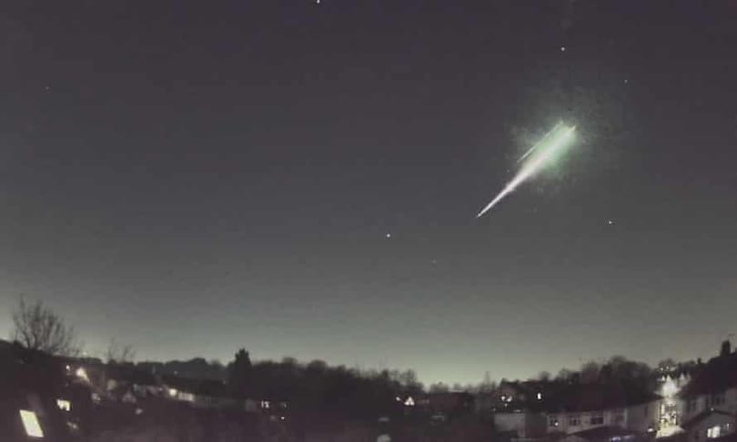 Beszakította a ház tetejét egy kő – kiderült, hogy egy 4,6 milliárd éves meteorit, ami a Naprendszerrel együtt születhetett