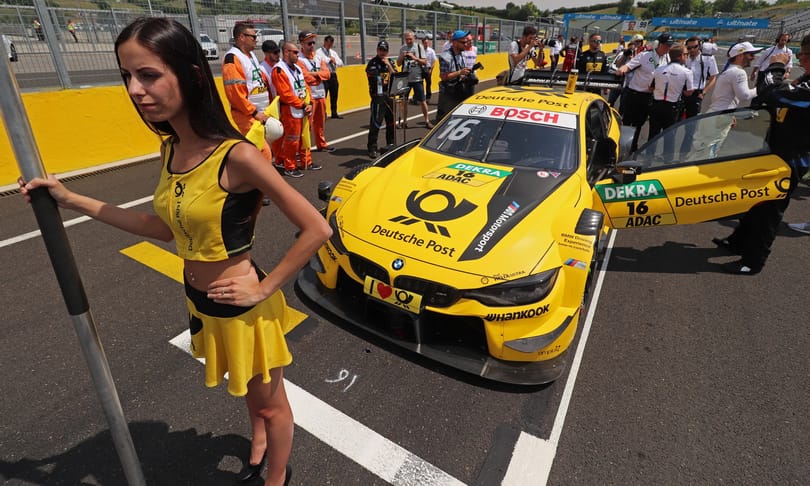 Hatalmas szárnyak, hangos motorok, gyönyörű hölgyek - ilyen a magyar DTM futam, mutatjuk
