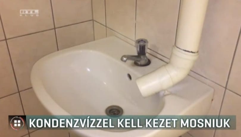 A fiúvécé mosdójába vezették a kondenzvizet egy fővárosi általános iskolában
