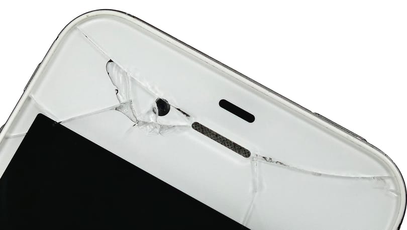 Újdonság a magyar piacon: néhány érintéssel biztosítást köthet használt telefonjára is