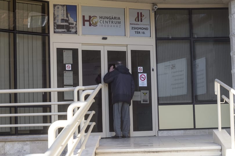 Átlátszó: Kétmilliárdot bukhatott Százhalombatta a brókerügyön