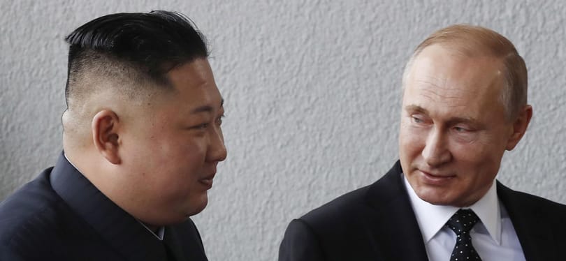 Zavarosban halásztak: egy orosz és egy észak-koreai hajó is bajba került a határnál 