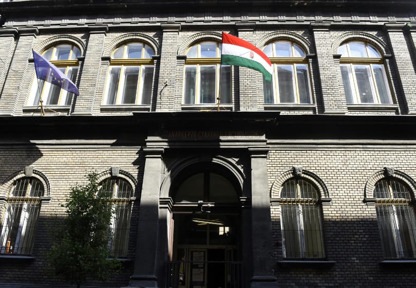 Megszavazták Budapest első iskolautcáját