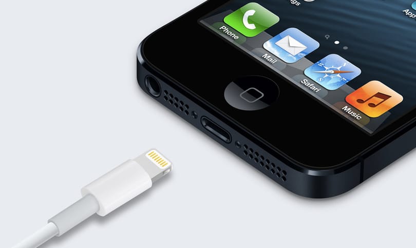 Különleges módon lehet majd tölteni a jövő iPhone-jait