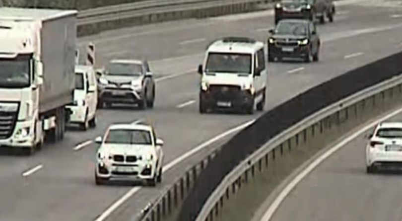 Az M0-s belső sávjában tolatott egy BMW-s - videó