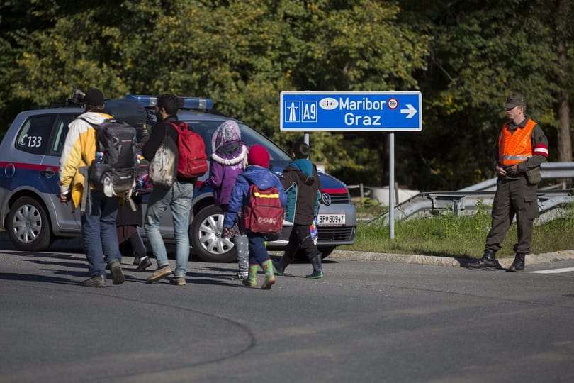 Grazban helyezik el az Ausztriában gyalogló menekülteket