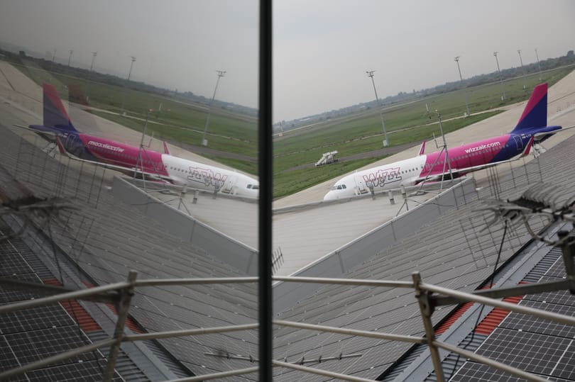 Üzent a Wizz Air a havazás miatt Londonban rekedt utasoknak
