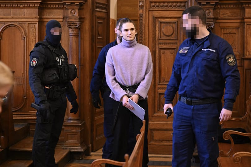 Legyengült az éhségsztrájk miatt, börtönkórházba szállítják Maja T.-t