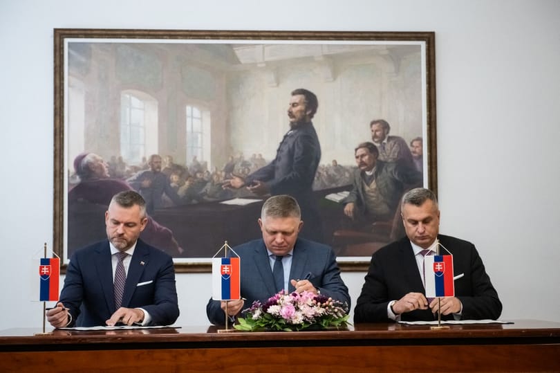 Robert Ficóék aláírták a koalíciós szerződést