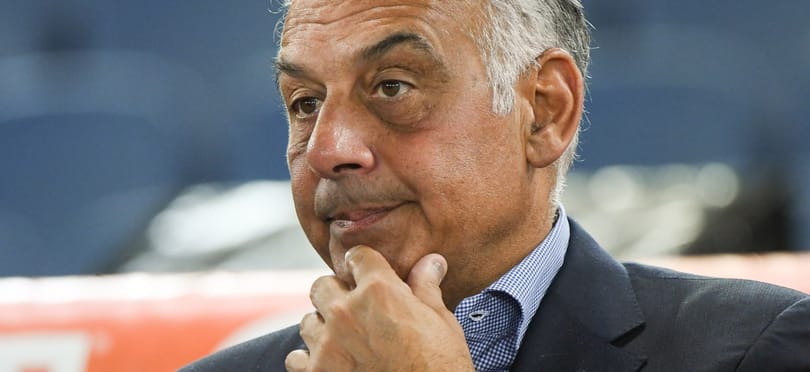 Bocsánatot kért az AS Roma elnöke, amiért örömében megmártózott egy szökőkútban