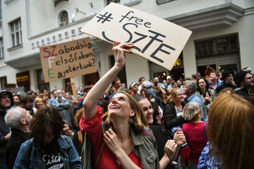 Jövő héten már a külföldi egyetemeken kapnak diplomát a Freeszfe végzős hallgatói