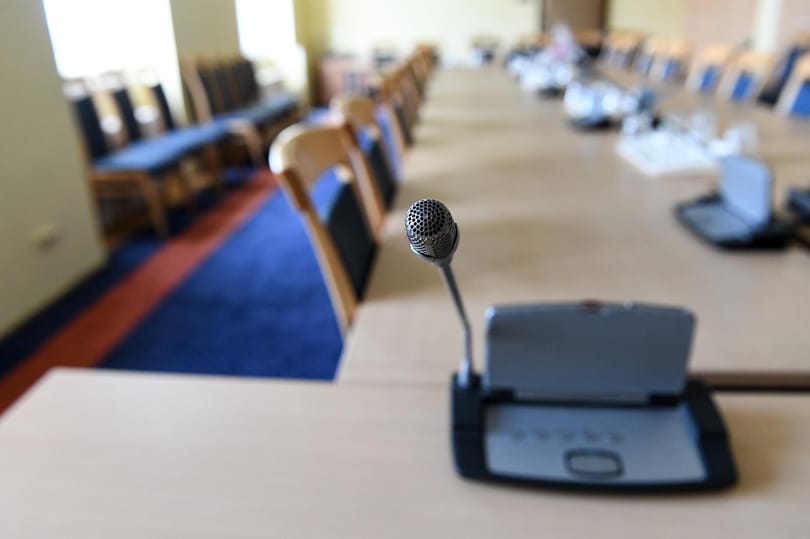Lehallgatókészüléket találtak a keddi lengyel kormányülés termében