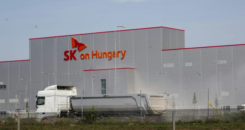 Megvan, kié a cég, amely az iváncsai akkugyárból elküldött kirgizeket foglalkoztatta