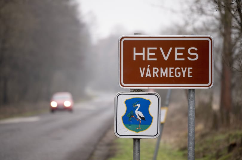 Nem tudja még a kormány, hogy mennyibe kerül a megyék átnevezése