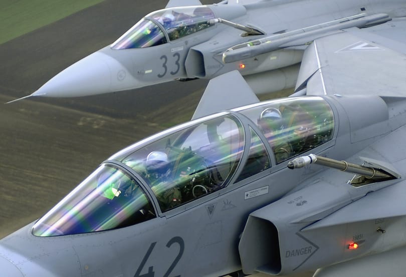 Riasztották a magyar Gripeneket egy néma londoni gép miatt
