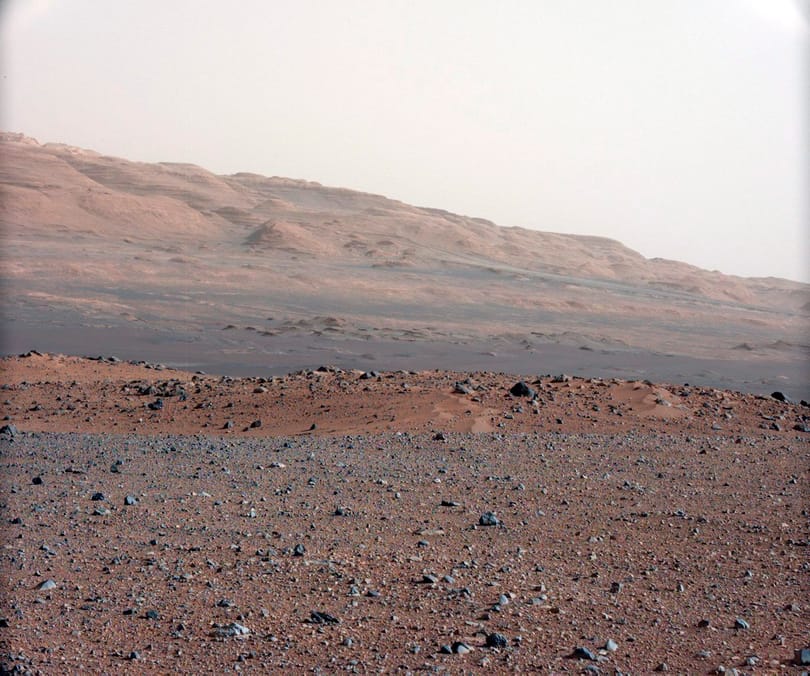 Megjöttek a Curiosity első részletes színes képei - fotók