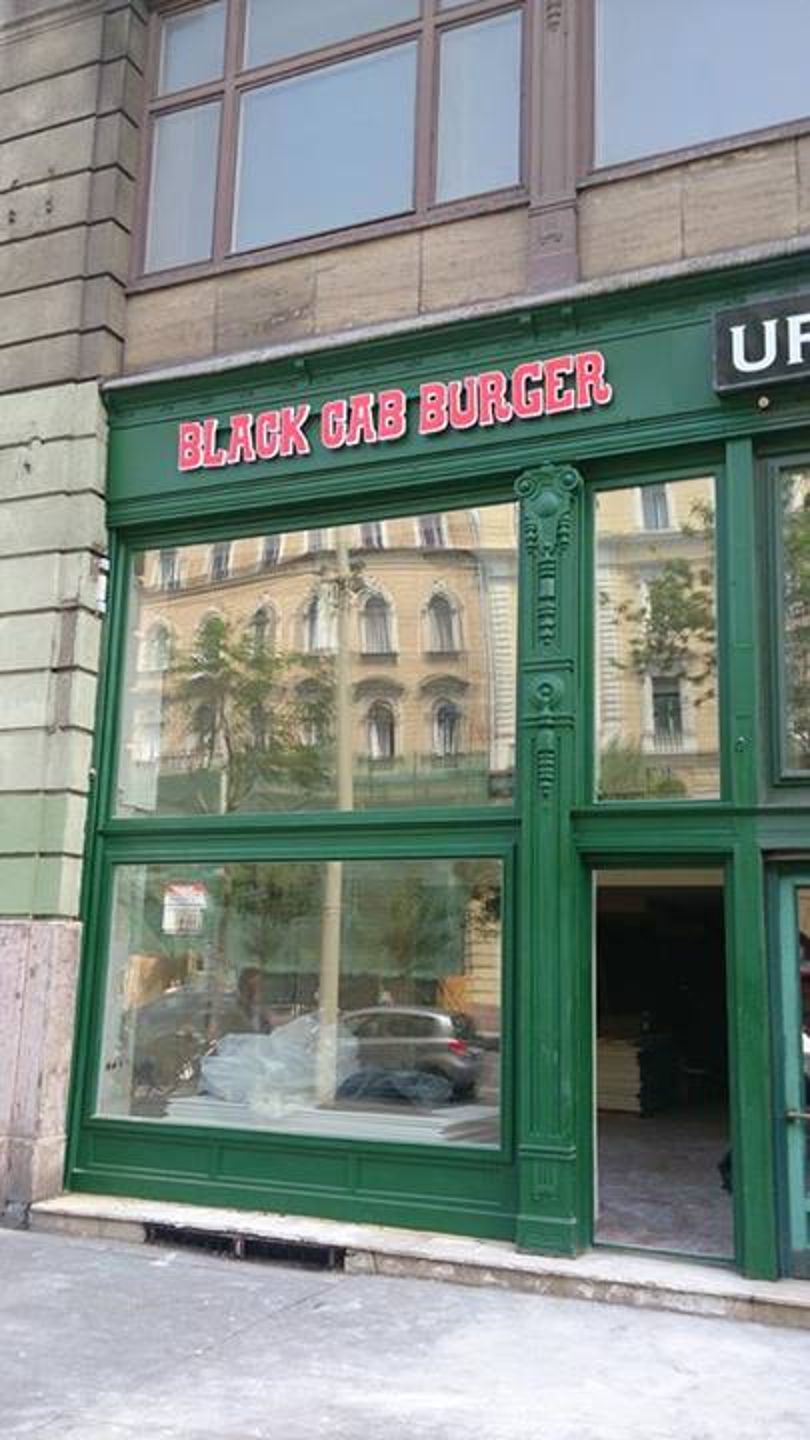 Újabb sütödét nyit az egyik legjobb pesti hamburgeres
