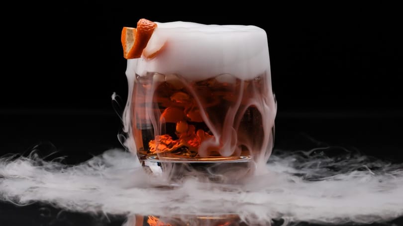 A katonaorvos whiskyjének is köszönhetjük, hogy van szárazjég az oltás szállításához