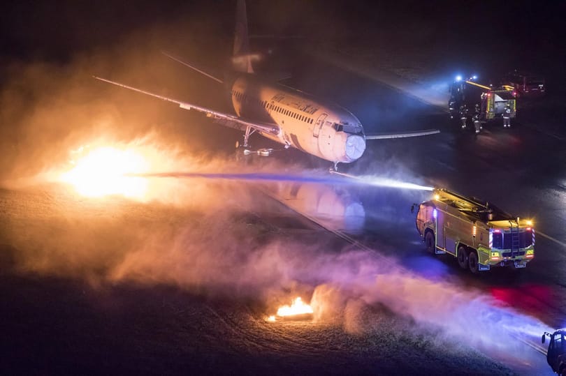Súlyos repülőgép-balesetet szimuláltak a ferihegyi repülőtéren – fotók