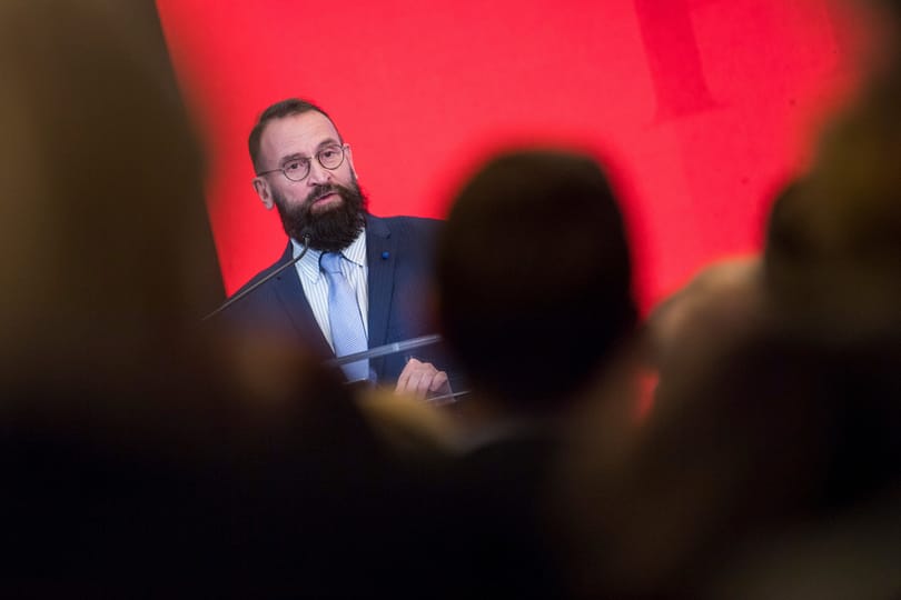 Belga ügyészség: Drog volt Szájer József hátizsákjában