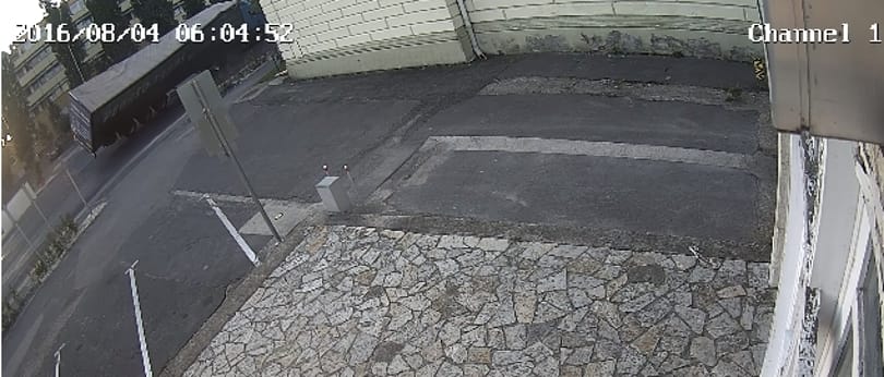 Így borult a kamion Mosonmagyaróváron, videó