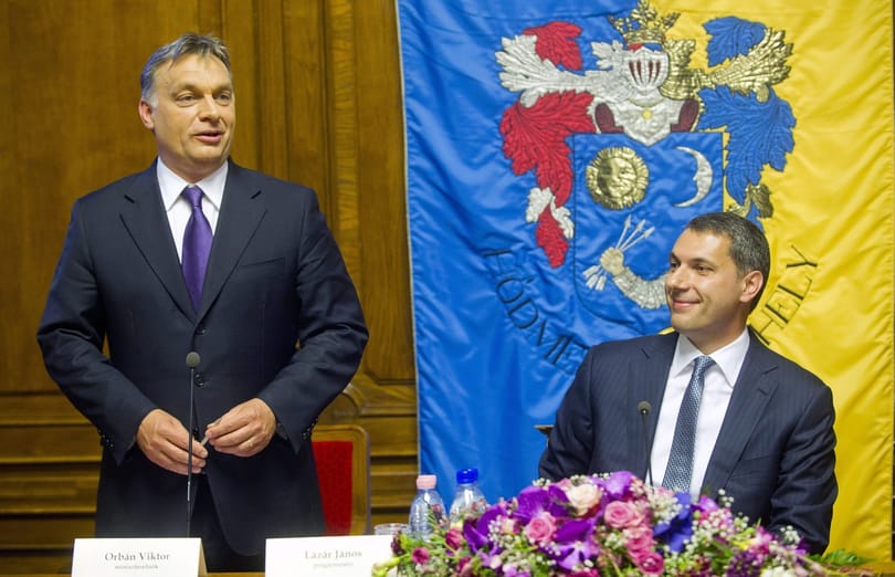 A kormány engedményt tett Lázár volt városának