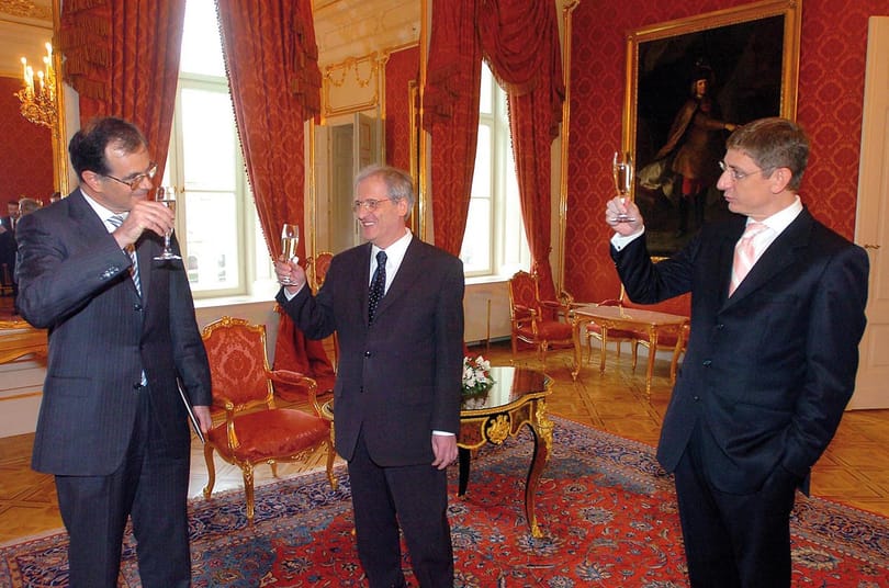 Orbán makacs vitája az unióval a jegybanki vezetők esküjéről