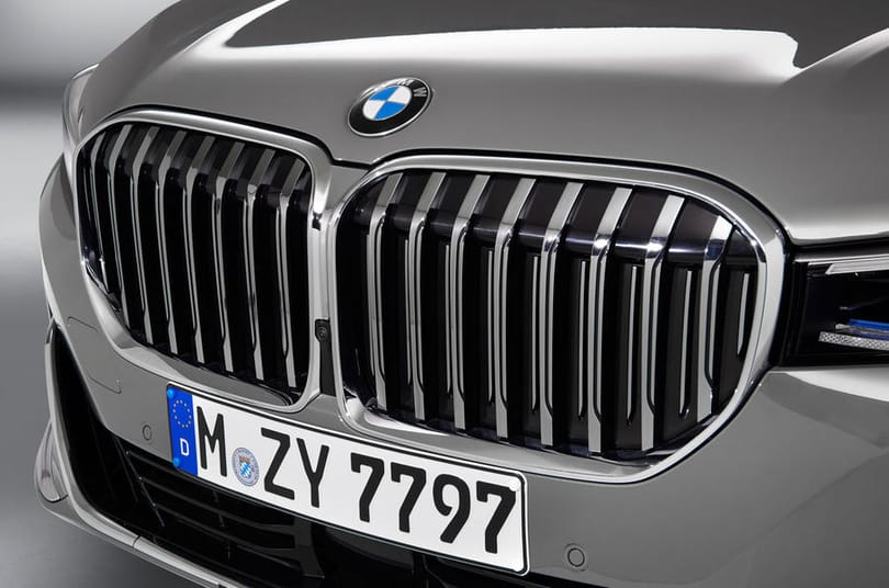 Beárazták az új 7-es BMW-t, nem olcsó a biturbó V12-es csúcsmodell