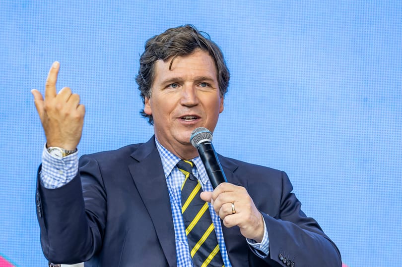 Moszkvában bukkant fel Tucker Carlson