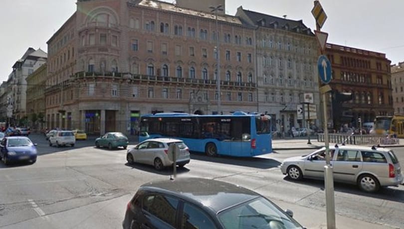 Román álrendőrök ezer euróval loptak meg egy marokkói családot a Blahán