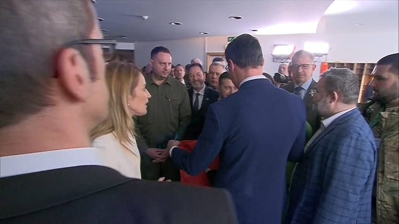 Az '56-os forradalom jelképét adta Zelenszkijnek Gyöngyösi Márton