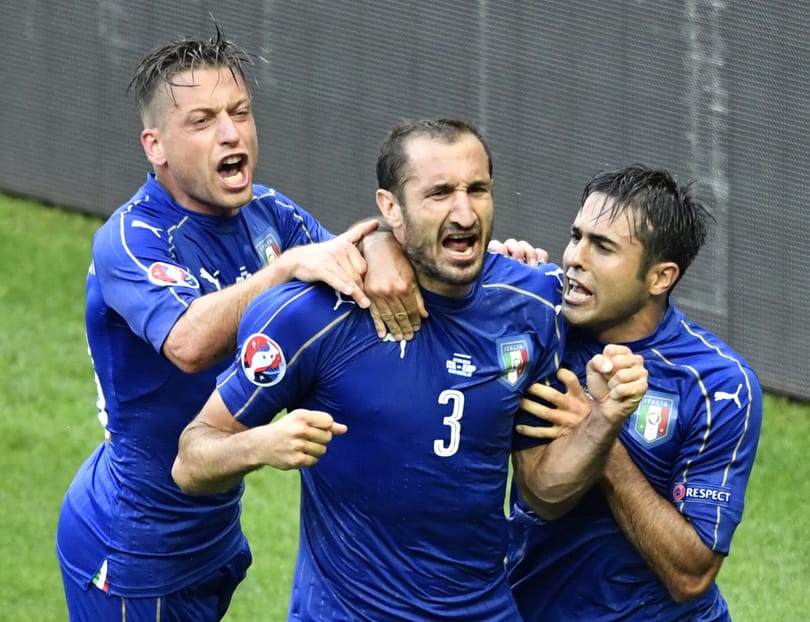 Chiellini sérülés miatt kikerült az olasz keretből