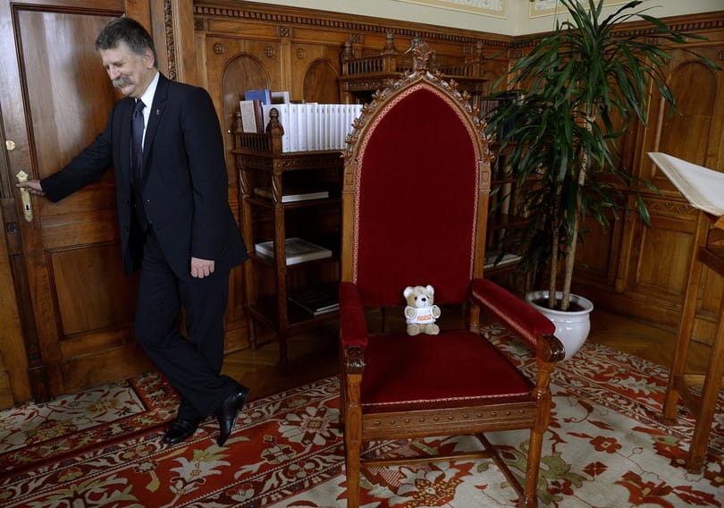 Kövér: 