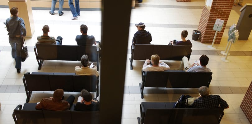 Pánikgombokat szereltek fel a NAV ügyfélszolgálatain