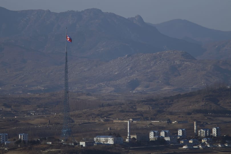 Schmitt Pál Észak-Korea miatt aggódik 