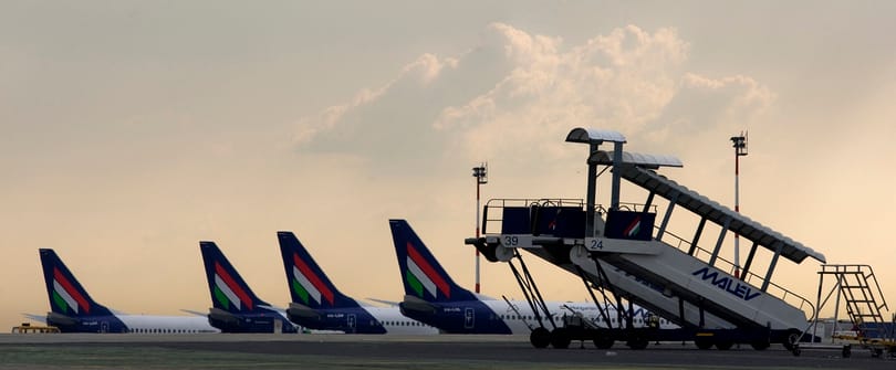 Kényszerleszállás Ferihegyen: rosszul lett egy stewardess
