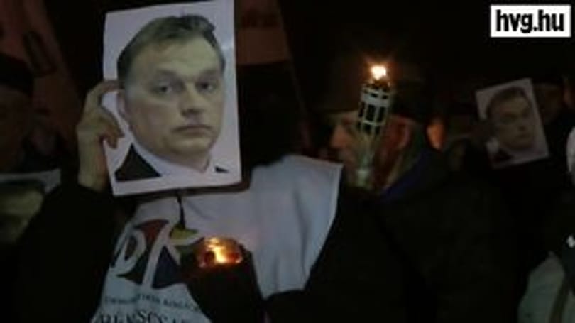 Videó: Szeretünk, takarodj és Bayer Zsolt Magnumja