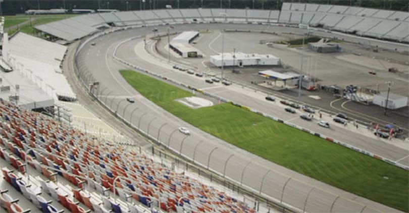 Ilyen lenne a NASCAR elektromos autókkal - videó