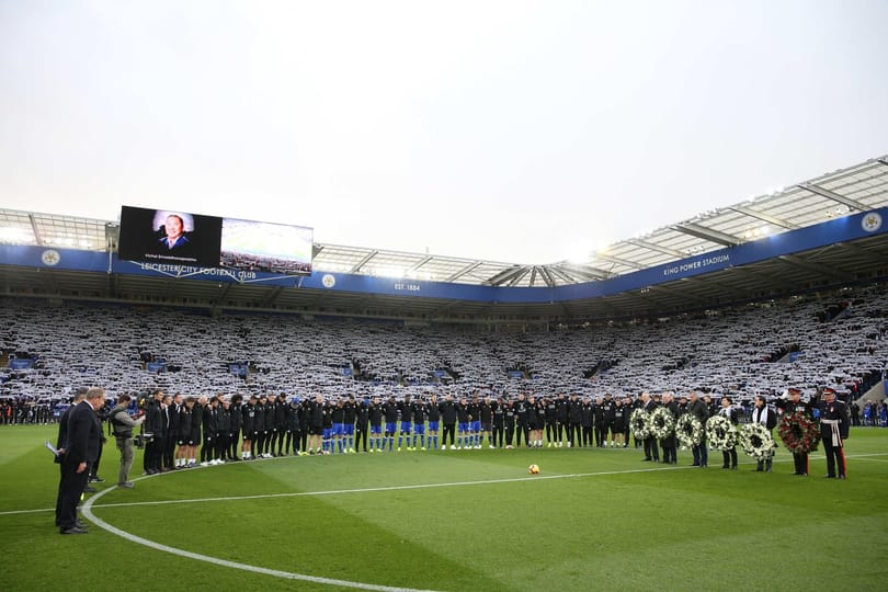 Fehérbe borult elhunyt tulajdonosa emlékére a Leicester stadionja