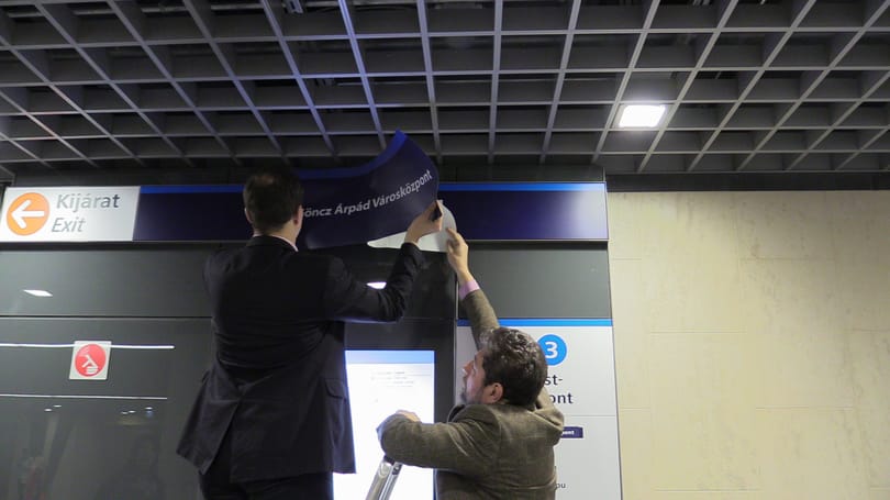 Göncz Árpád városközpontra nevezte át a Momentum az Árpád híd megállót