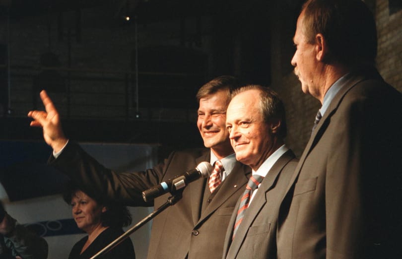 Eltűntek a térképről a narancssárga foltok - Önkormányzati választás 2002 