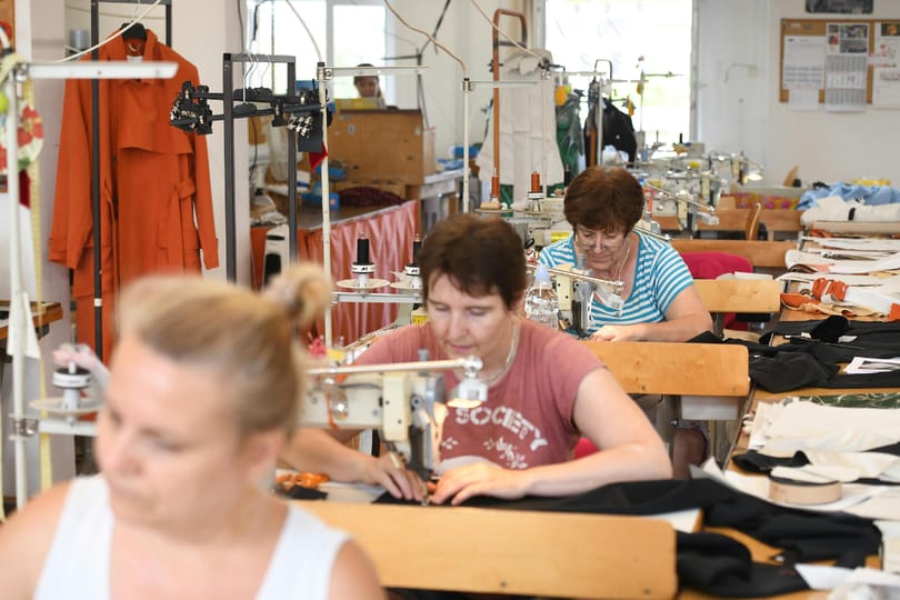 Az évközi minimálbér-emelést elengedték, jövőre viszont érezhetően nőhet a legkisebb kereset
