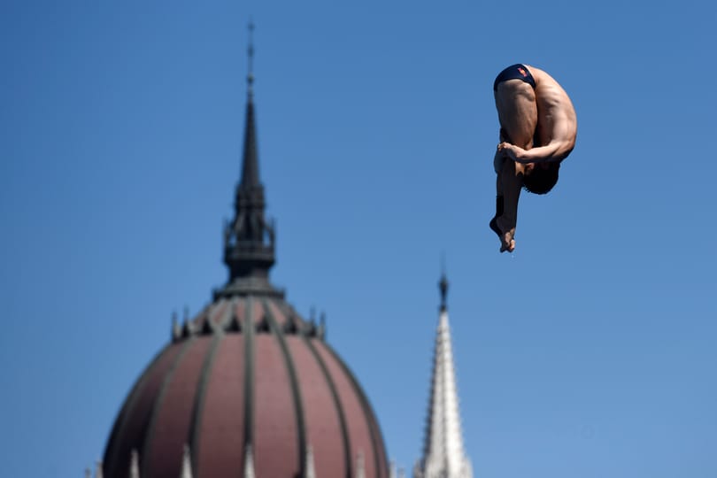 Brit tudósok: A világegyetem tágulásával együtt drágul a budapesti vizes vb