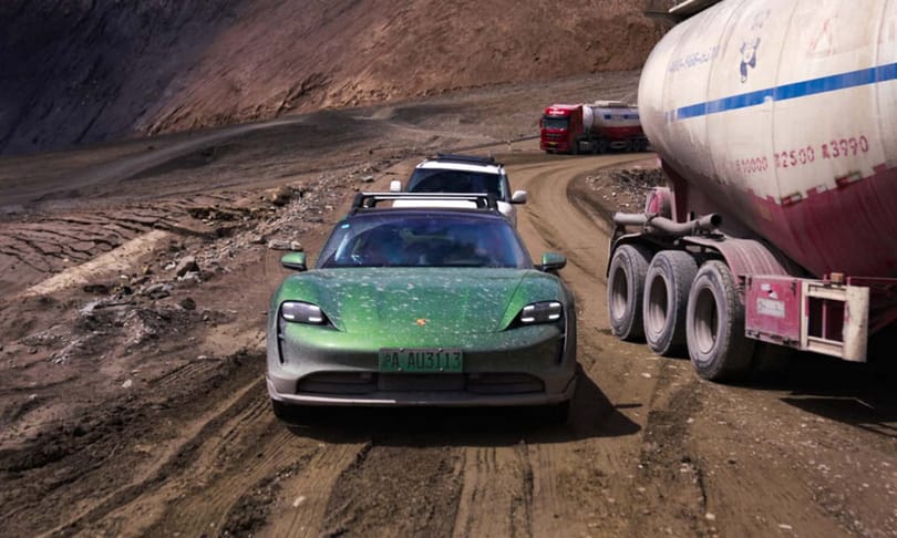 Tibetben húzta be az új villanyautós magassági rekordot a Porsche