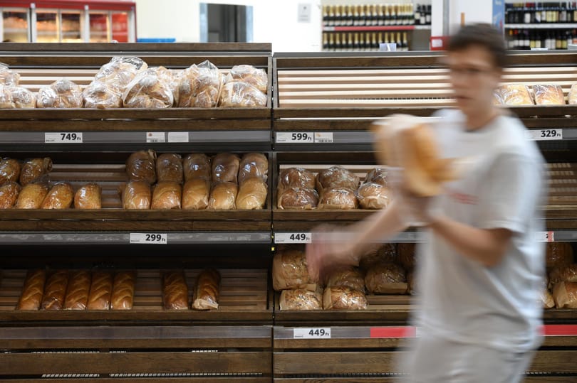 A Spar, az Aldi és a Tesco teljes kiőrlésű pékáruit is vizsgálja a GVH