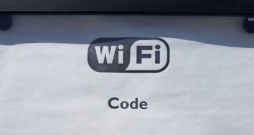 Az egy dolog, hogy ingyen van a wifi, de hát gépelje már be ezt a jelszót