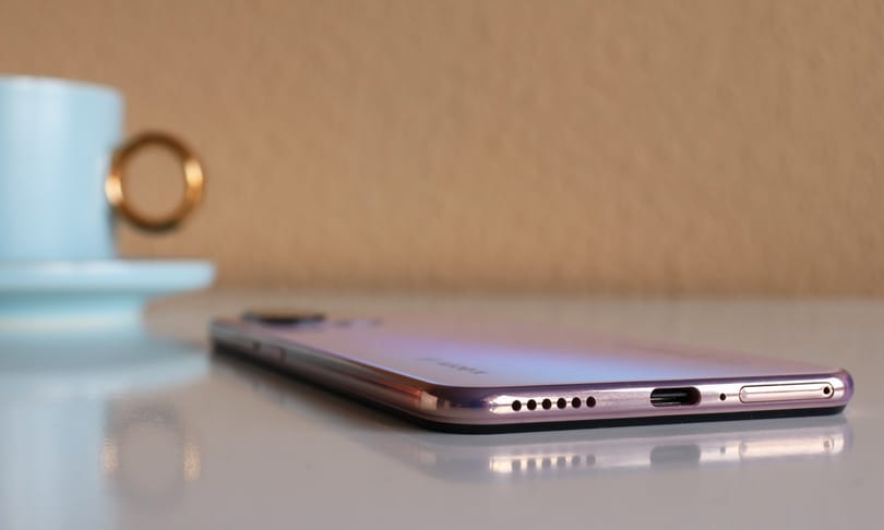 210 W-os gyorstöltőt fejlesztett a Xiaomi, 7–8 perc alatt töltődik fel vele a mobil