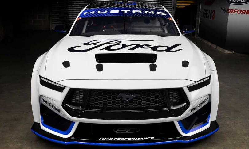 600 lóerős versenyváltozatban támad a vadonatúj Ford Mustang